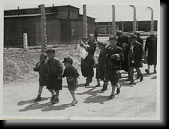 children-holocaust-FLIP * 380 x 285 * (55KB)